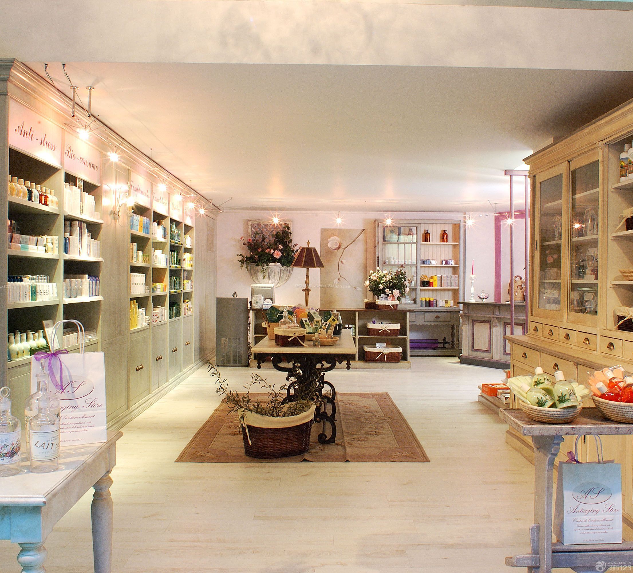 杭州如何装修化妆品店呢?(杭州化妆品店装修设计效果图) 杭州如何装修化妆品店呢?(杭州化妆品店装修设计效果图)