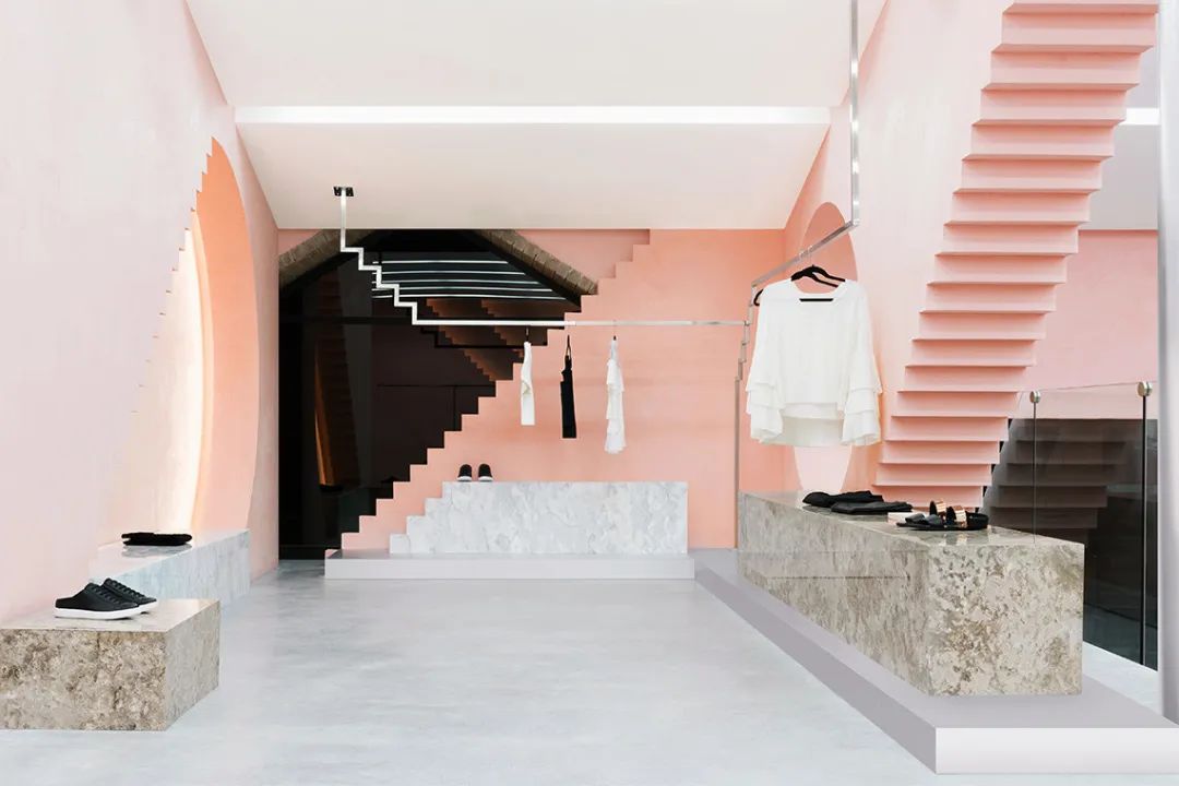 在服装店的装修设计中应该注意哪些事项(杭州服装店装修设计注意事项)